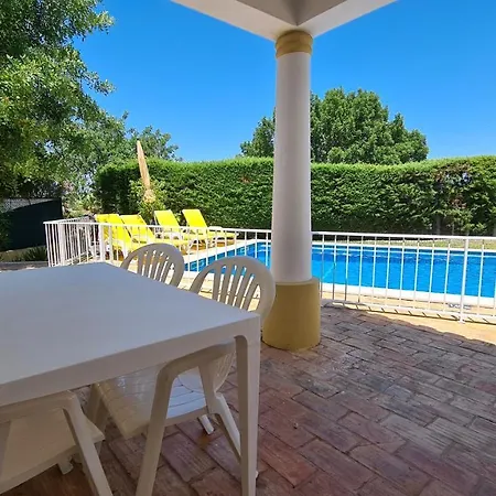 Casa Dos Cedros * Guia (Faro)