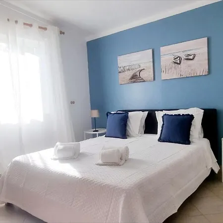 Casa Dos Cedros וילה