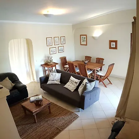 Casa Dos Cedros * Guia (Faro)