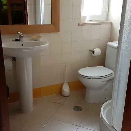 Casa Dos Cedros גיאה